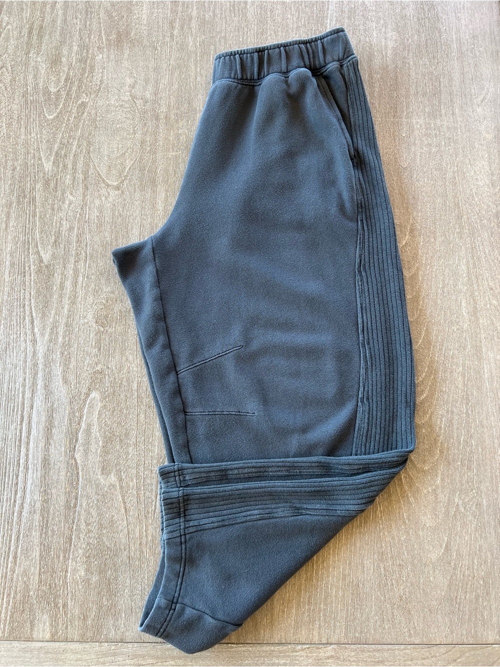 aerie Barrel Sweatpants in Charcoal